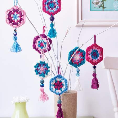 Pretty Hanging Crochet Ornaments crochet Pattern