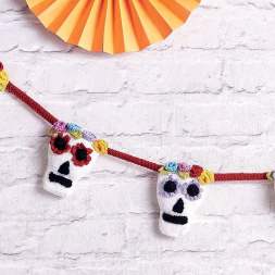 Day Of The Dead Sugar Skull Halloween Bunting Knitting Pattern