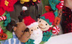 Festive Wreath Knitalong: Our Top Tips Knitting Video
